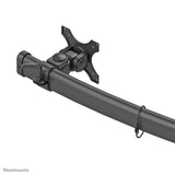 Neomounts FPMA-D700D3 skærmbeslag og -stativer 68,6 cm (27") Skrivebord Sort