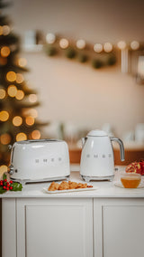 Smeg 50's Style Elkedler KLF03WHEU Hvid